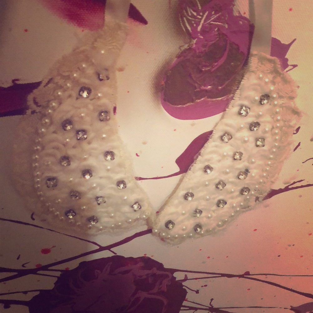 White Rhinestone Collar